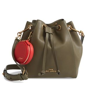 NWT Marc Jacobs Leather Crossbody Bucket Bag
